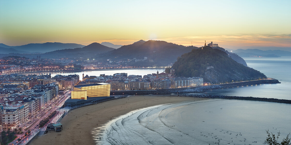 Paysage Saint Sébastien, coucher de soleil, le tourisme basque.